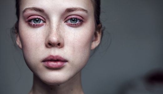 浮気されて辛い人へのアドバイス！前向きになるためにすべきこととは