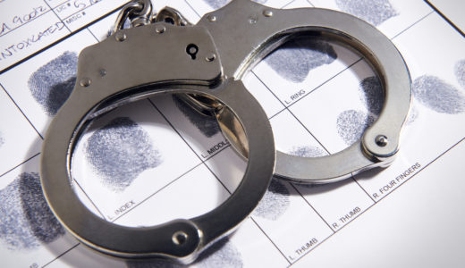 不倫って犯罪？したことで受ける恐れがあるペナルティとは